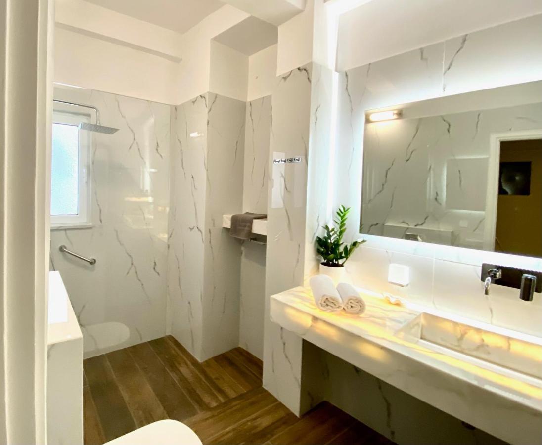 Athenian Condo 외부 사진