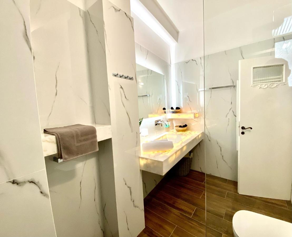 Athenian Condo 외부 사진